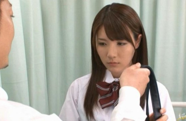 Modest Japanese Nurse - Helping injured petuanya tp bath,Japanese nurse | NakedGirlsâ„¢